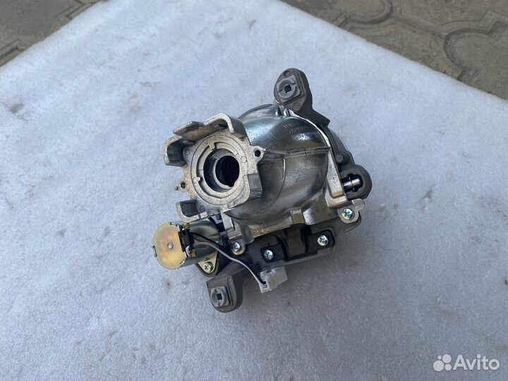 Линза ксенон правая фара Hyundai IX 35 рест