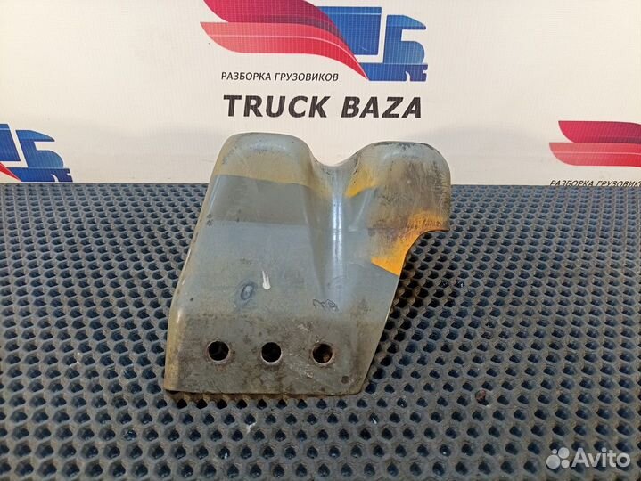 1674054 Кронштейн радиатора левый