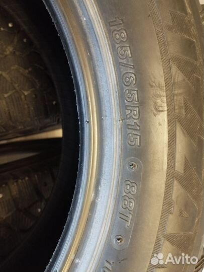 Bridgestone Blizzak Spike-01 185/65 R15