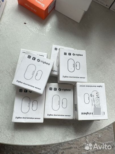 Смарт-датчик двери Tuya Zigbee 3,0