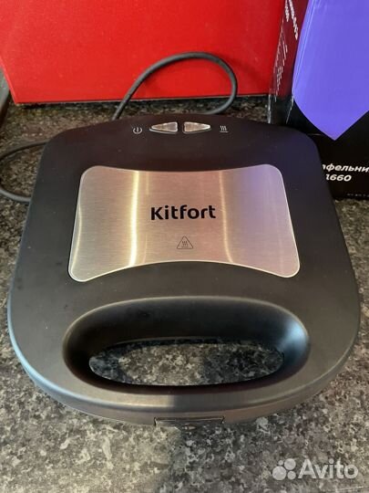 Вафельница Kitfort KT-1660