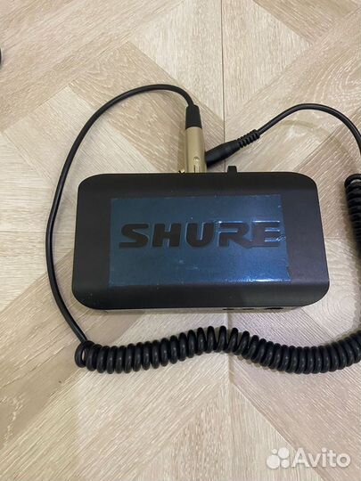 Радиомикрофон shure BLX4