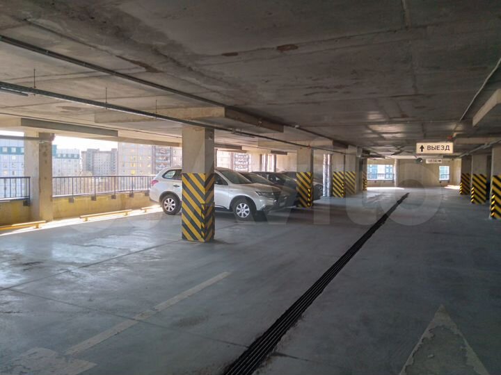 Машиноместо, 13 м²