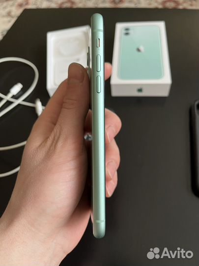 iPhone 11, 64 ГБ