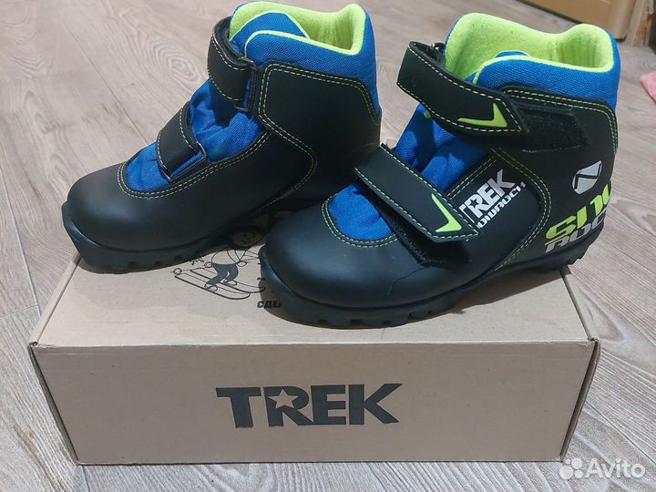 Лыжные ботинки