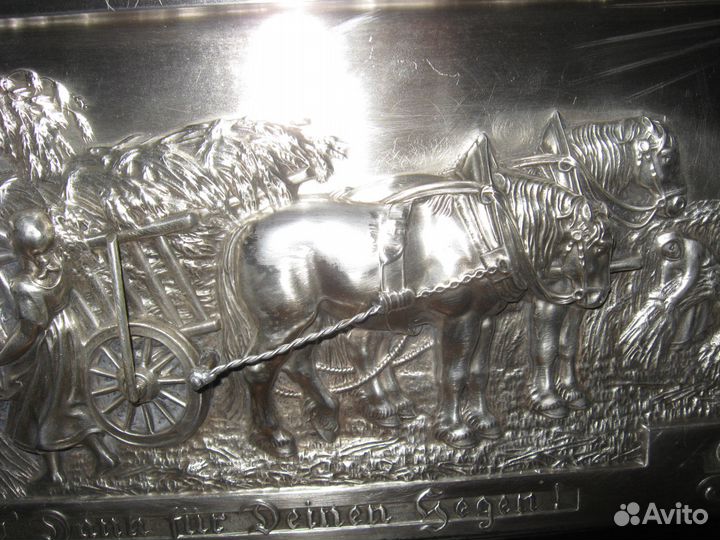 Плакетка антикварная 20-е годы лошадки