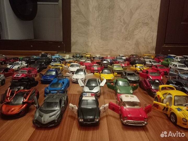 Модели автомобилей kinsmart