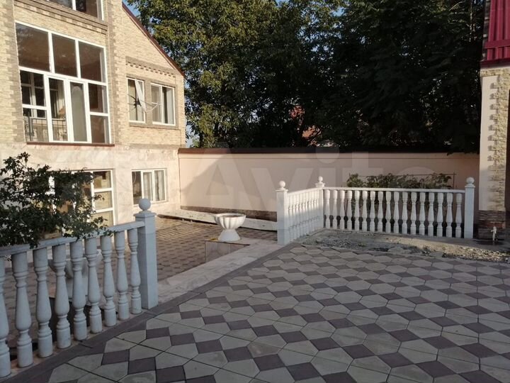 Дом 300 м² на участке 6 сот.