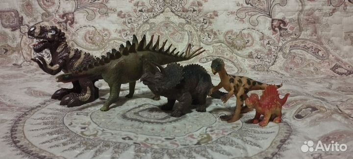Динозавры игрушки