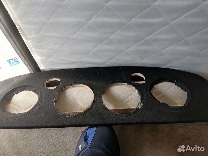 Акустическая полка на priora садан