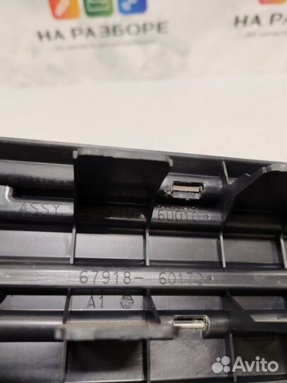 Накладка на порог внутренняя задняя левая Toyota