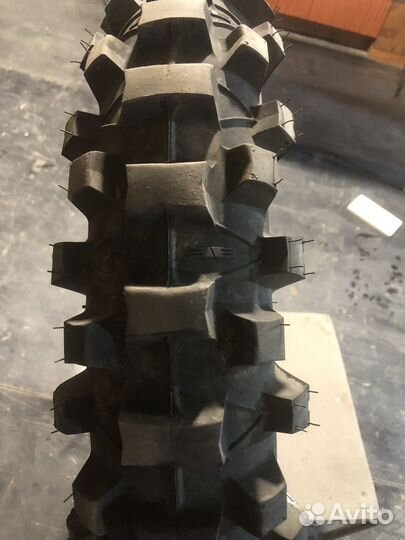 Шина кроссовая