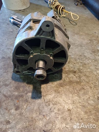 Генератор 173701 ЗИЛ газ УАЗ