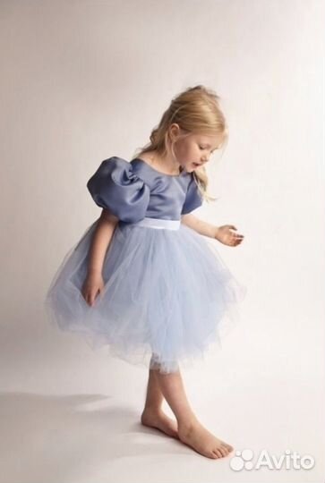 Нарядное платье для девочки 5-6 лет