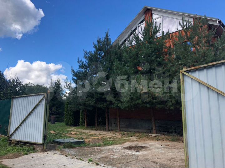 Дом 290 м² на участке 12 сот.