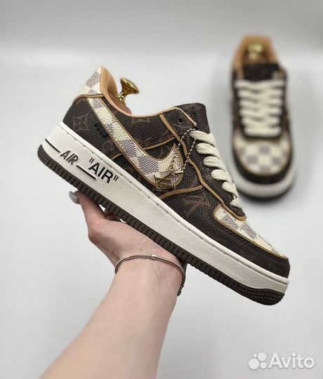 Кроссовки Nike Air Force LV