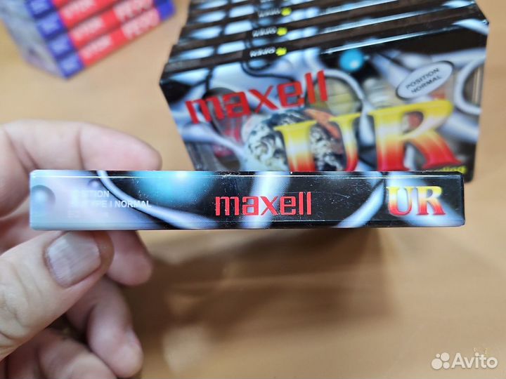 Аудиокассеты новые запечатанные maxell UR 90