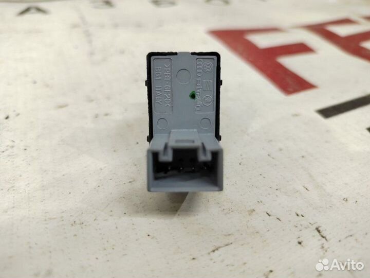 Кнопка стеклоподъемника задняя правая Volkswagen