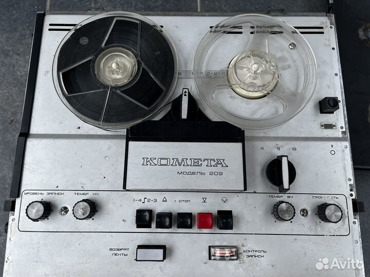 Катушечный магнитофон комета 209