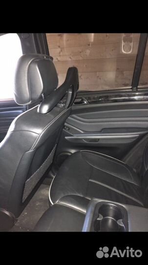 Вешелка на подголовник Мерседес