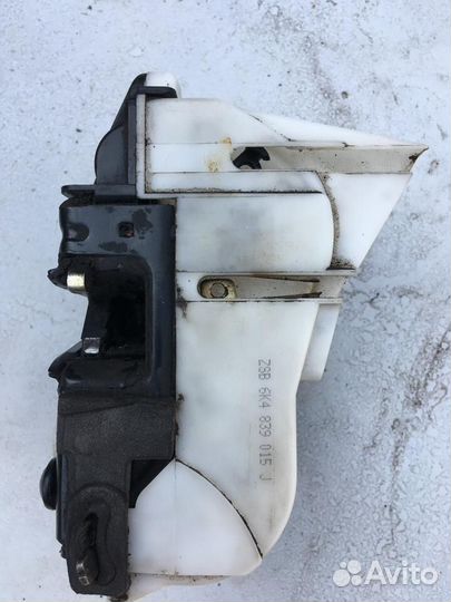 Замок двери задней левой Фольксваген Поло