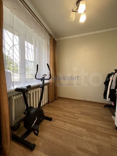 3-к. квартира, 42 м², 1/4 эт.