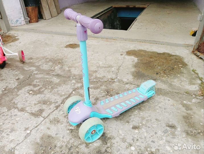 Самокат детский трехколесный бу