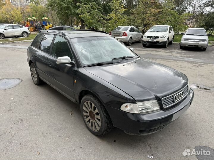 Audi A4 1.8 AT, 1998, 324 828 км