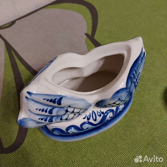 Гжель, фигурки, шкатулки