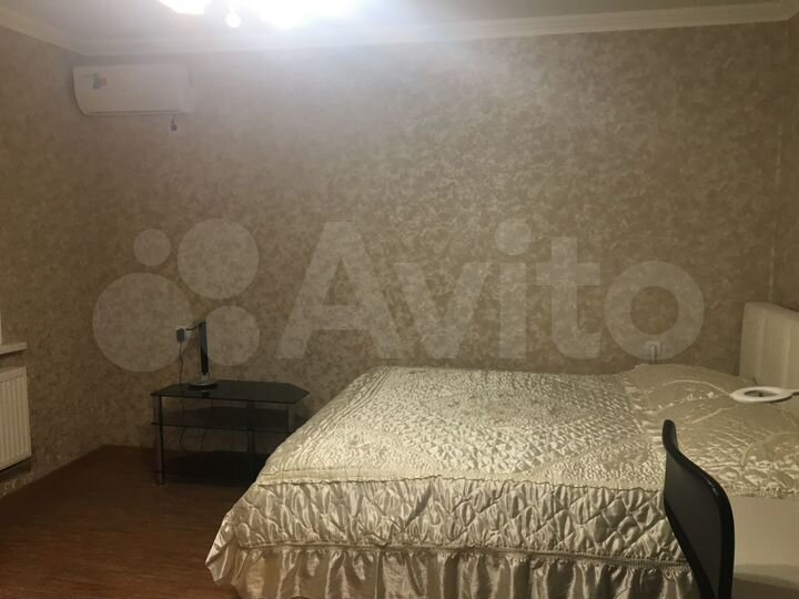 2-к. квартира, 65 м², 15/18 эт.