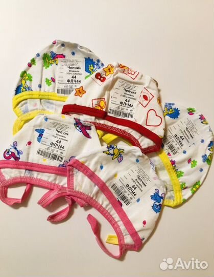 Шапочки, чепчики,царапки, носочки для новорожденны