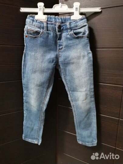 Zara джинсы р-р 98