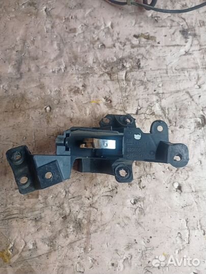 Ручка внутренняя передняя левая Opel Zafira A