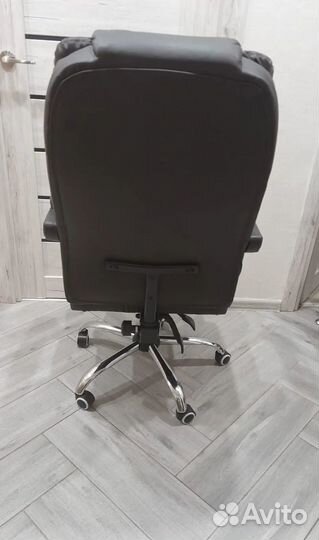 Компьютерное офисное кресло