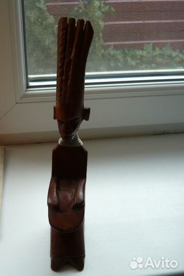 Африканская статуэтка