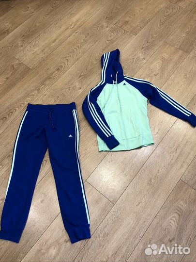 Спортивный костюм adidas