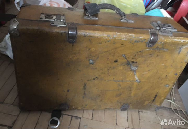 Чемоданы, портфели, сумки СССР ретро для декора