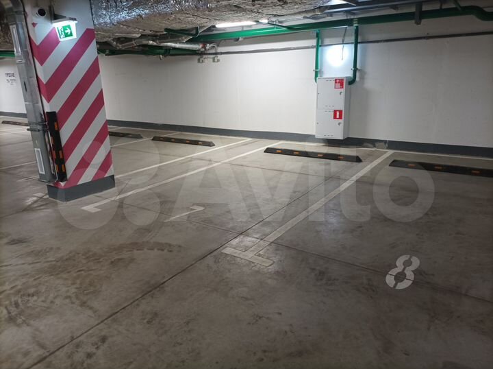 Машиноместо, 14 м²