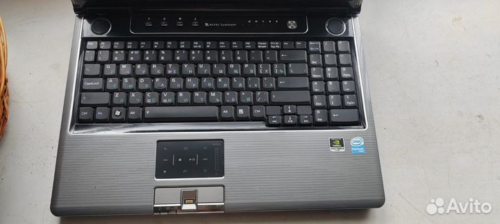 Ноутбук asus