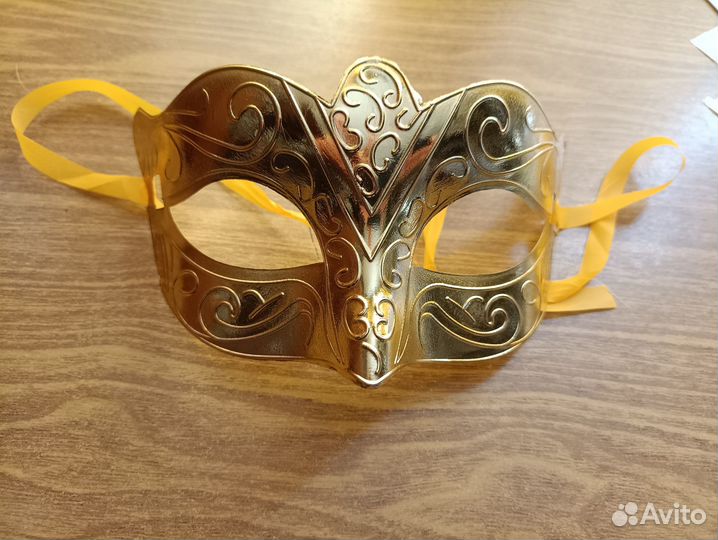 Маска для праздника новая