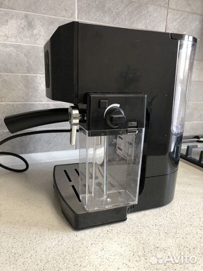 Кофеварка рожковая Redmond RCM-1511