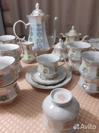 Посуда:Сервиз чайный на 12 персон Коростень СССР