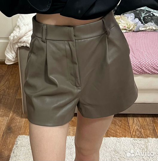 Кожаные шорты zara