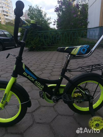 Четырехколесный велосипед