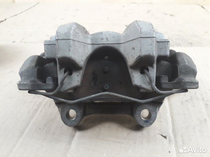 Суппорт тормозной задний левый Mercedes-Benz