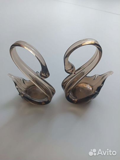 Статуэтка лебедь