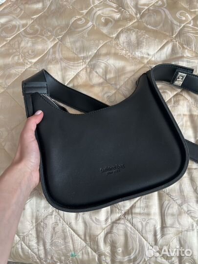 Сумка мягкая черная багет