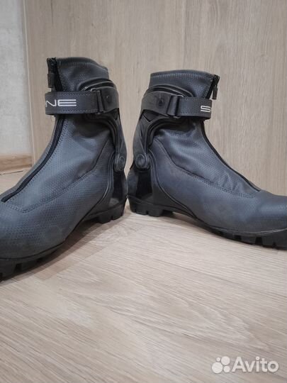 Лыжные ботинки spine