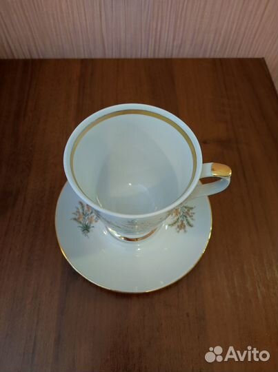 Бокал с блюдцем фарфоровый Дулево