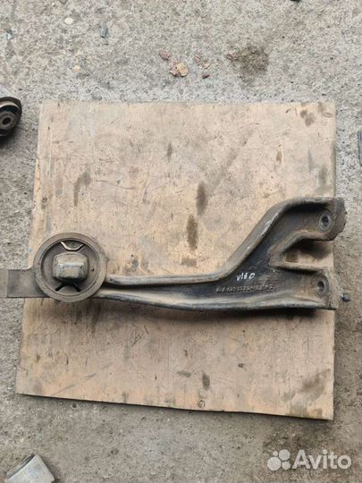 Кронштейн крепления редуктора Mercedes W639